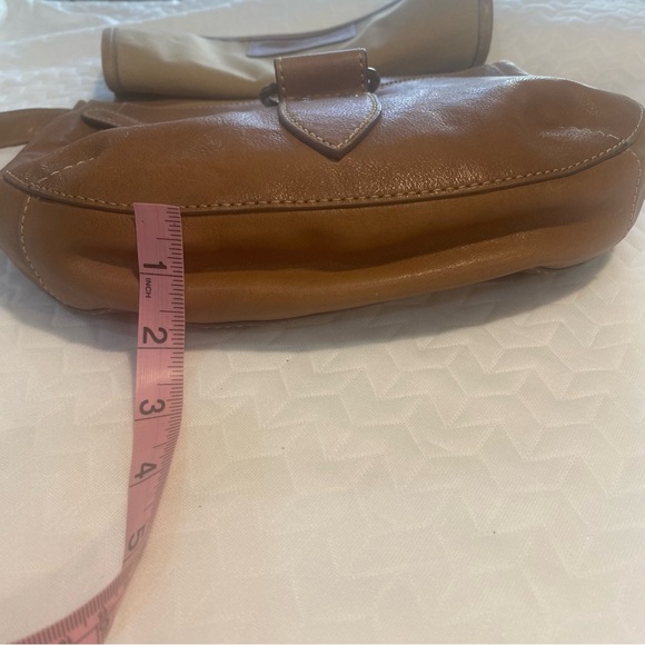 Frye Amy Leather Crossbody Bag Camel - Picture 10 of 12